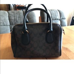 Coach purse. In good used condition.